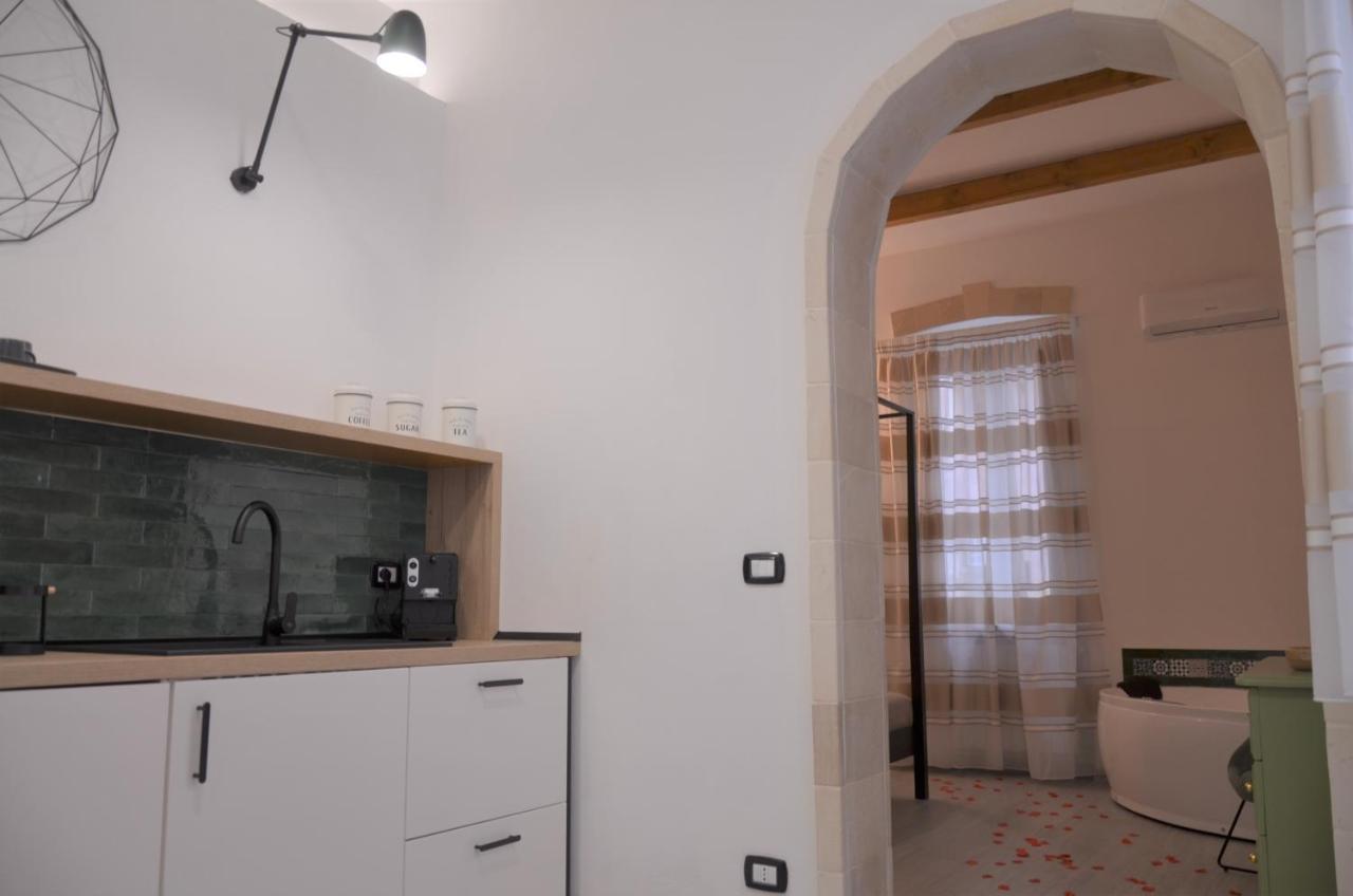 The Court Suites & Spa Tarento Exterior foto